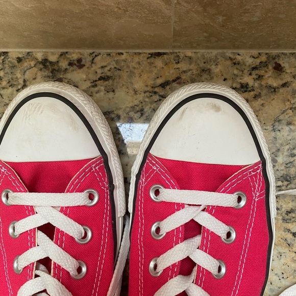 RED HIGH TOP CONVERSE - Picture 4 of 5